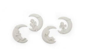 ANJO DEIT.NA LUA 6.5CM /4 COLAR