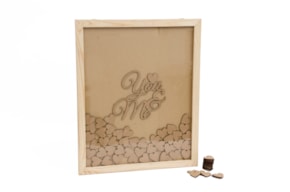 QUADRO 45X55X1.8CM C/VIDRO + YOU&ME + 100 CORAÇÕES 4X4CM