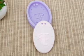 PR * MOLDE SILICONE C/LETRA E 7.5X5.5X1.2CM MLD040