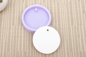 MOLDE SILICONE PLACA C/FURO D.6X0.9CM MLD126