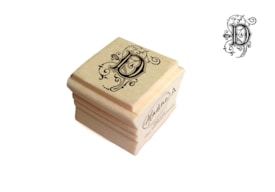 CARIMBO MADEIRA 2.7x2.7cm LETRA D A-03034