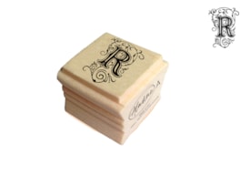 CARIMBO MADEIRA 2.7x2.7cm LETRA R  A-03048