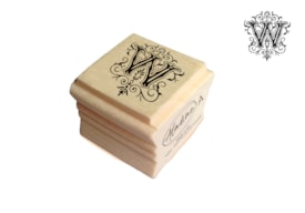 CARIMBO MADEIRA 2.7x2.7cm LETRA W  A-03053