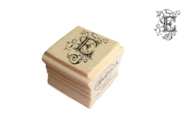 CARIMBO MADEIRA 2.7x2.7cm LETRA E A-03035