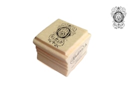 CARIMBO MADEIRA 2.7x2.7cm LETRA O  A-03045