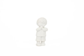 MENINO A REZAR 2.4X1.7X5.5CM